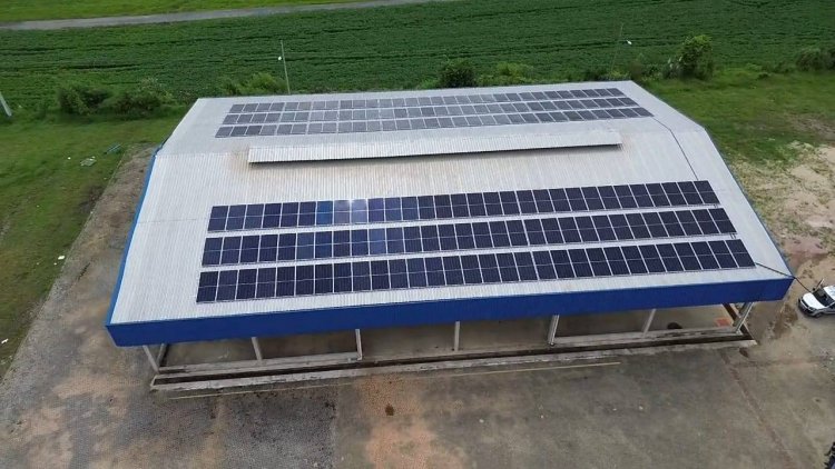 Prefeitura de Rio Negro inicia instalação de sistema de energia solar em prédios públicos